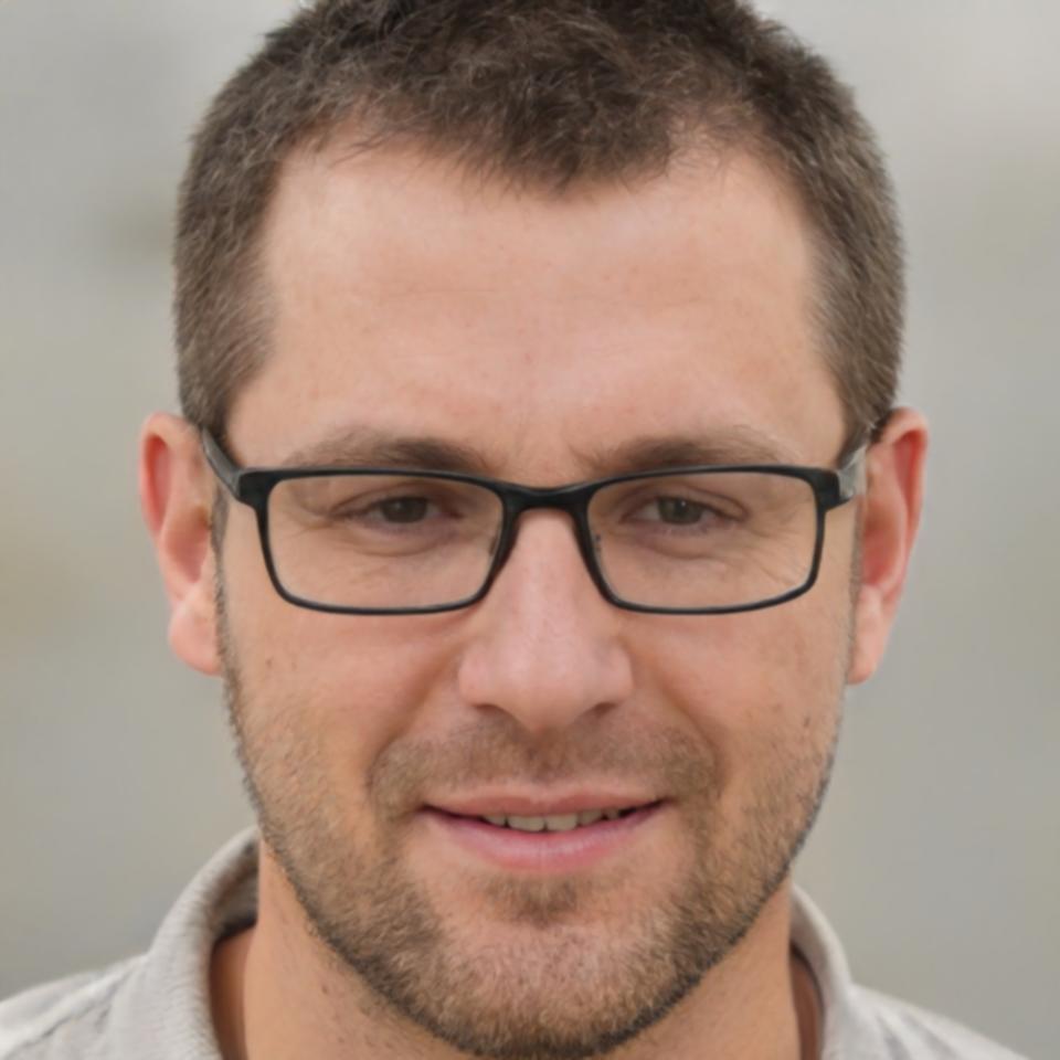 Marcus Hoffmann, Senior Finanzanalyst